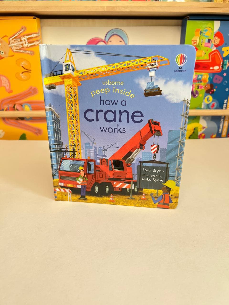 Peep inside : Crane